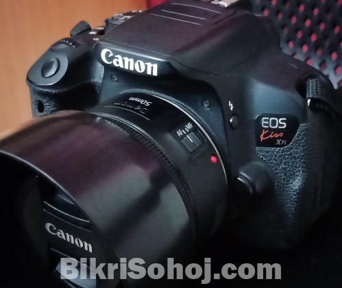 Canon 700D 